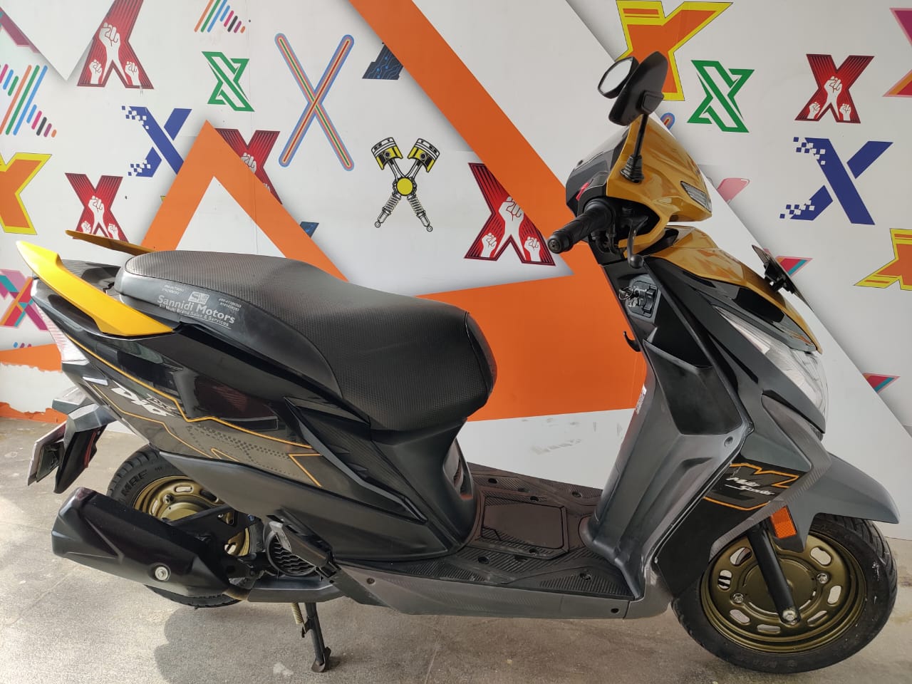 Dio dx bike best sale