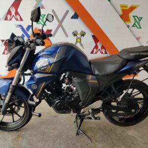 Yamaha Fzs