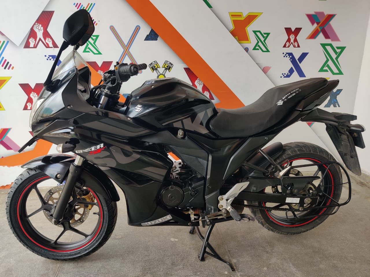 Suzuki Gixxer SF