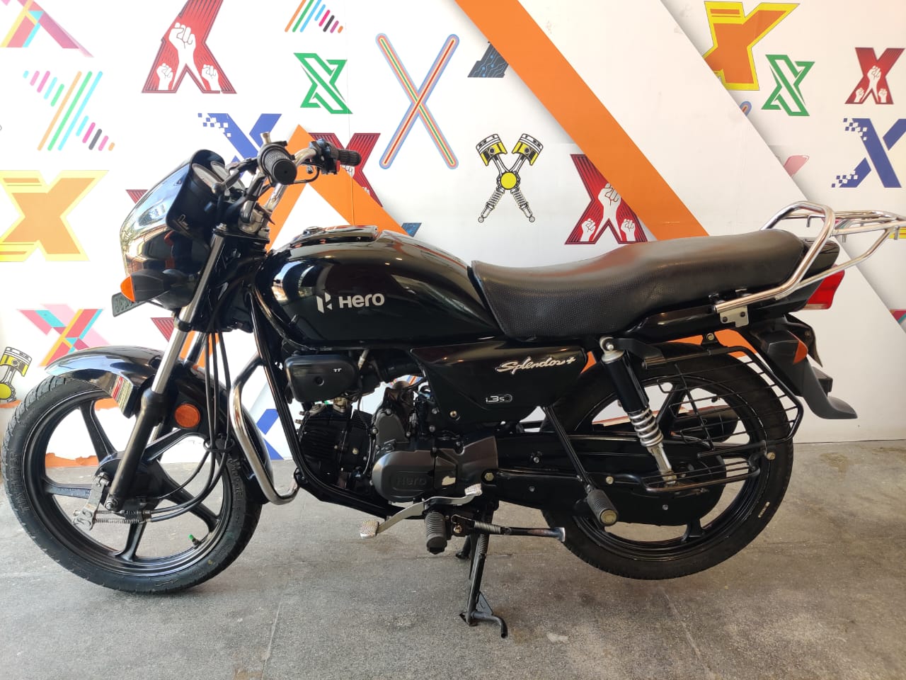 Hero black splendor plus sales